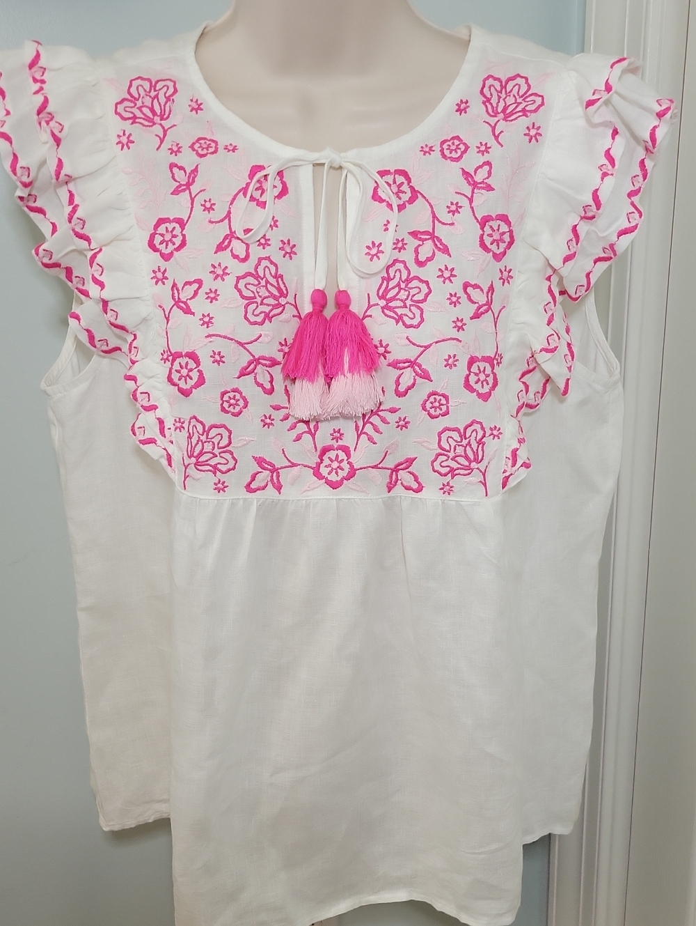 Crown & Ivy White Ruffled Linen Blouse w/Pink & Fuschia Floral Embroidery Large